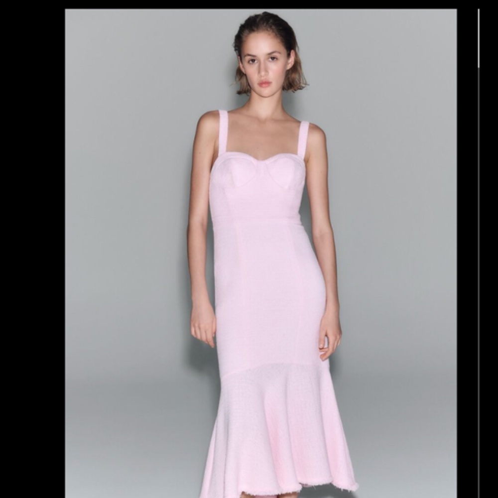 🩷 TEXTURED RUFFLED DRESS - Picture 6 of 14